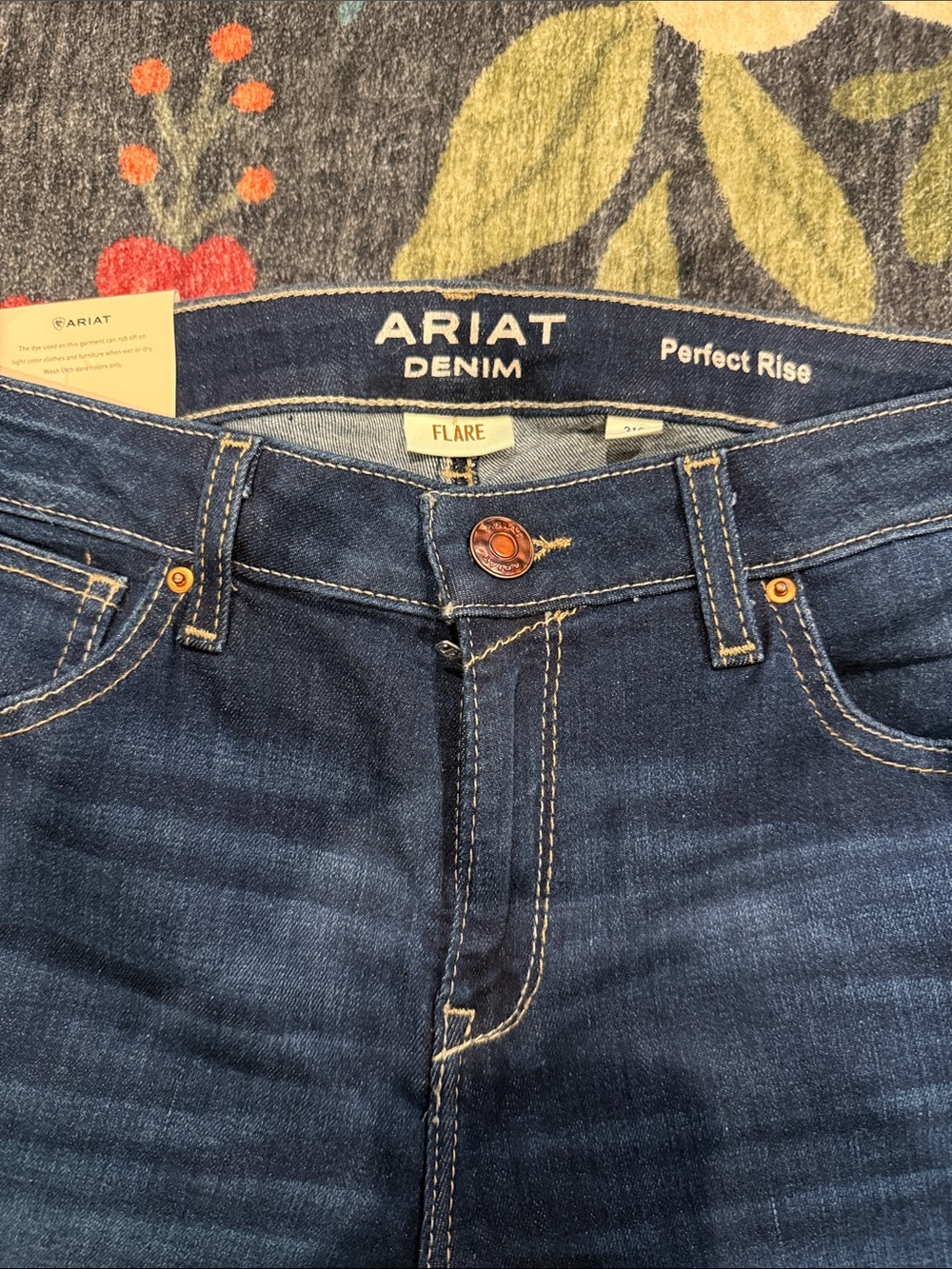 Ariat Perfect Rise Flare‎ Jean - Picture 2 of 3